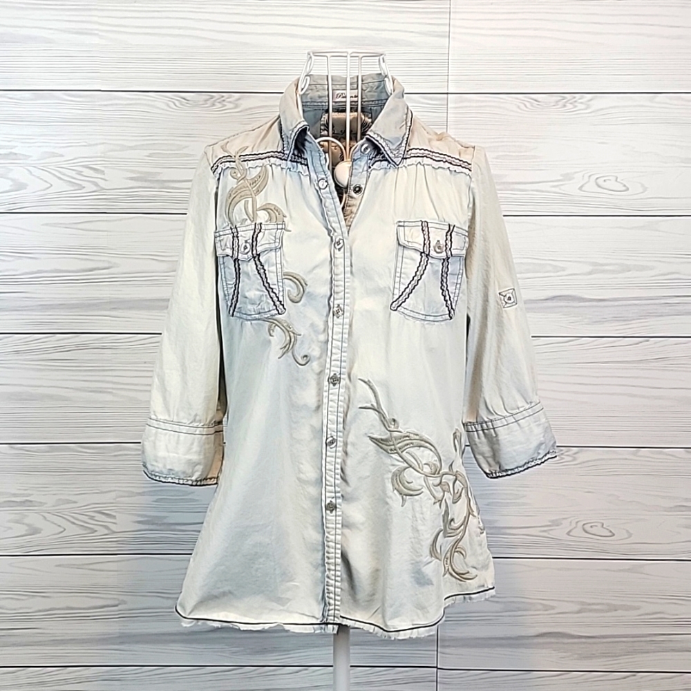 Roar Amelia western cut button down shirt Women's Size L